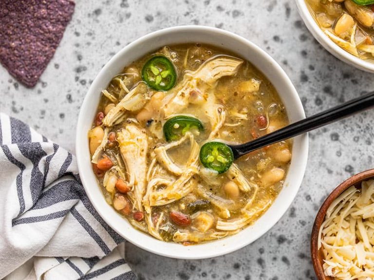 Hearty Chicken and White Bean Chili